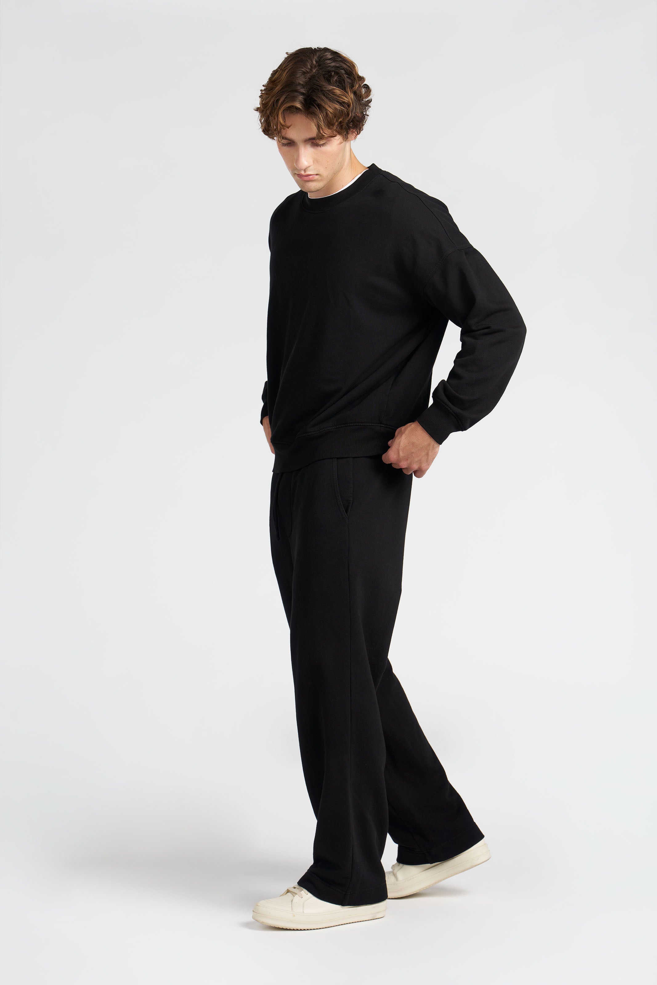 Montreal Crew Sweatshirt - Jet Black | Cotton Citizen