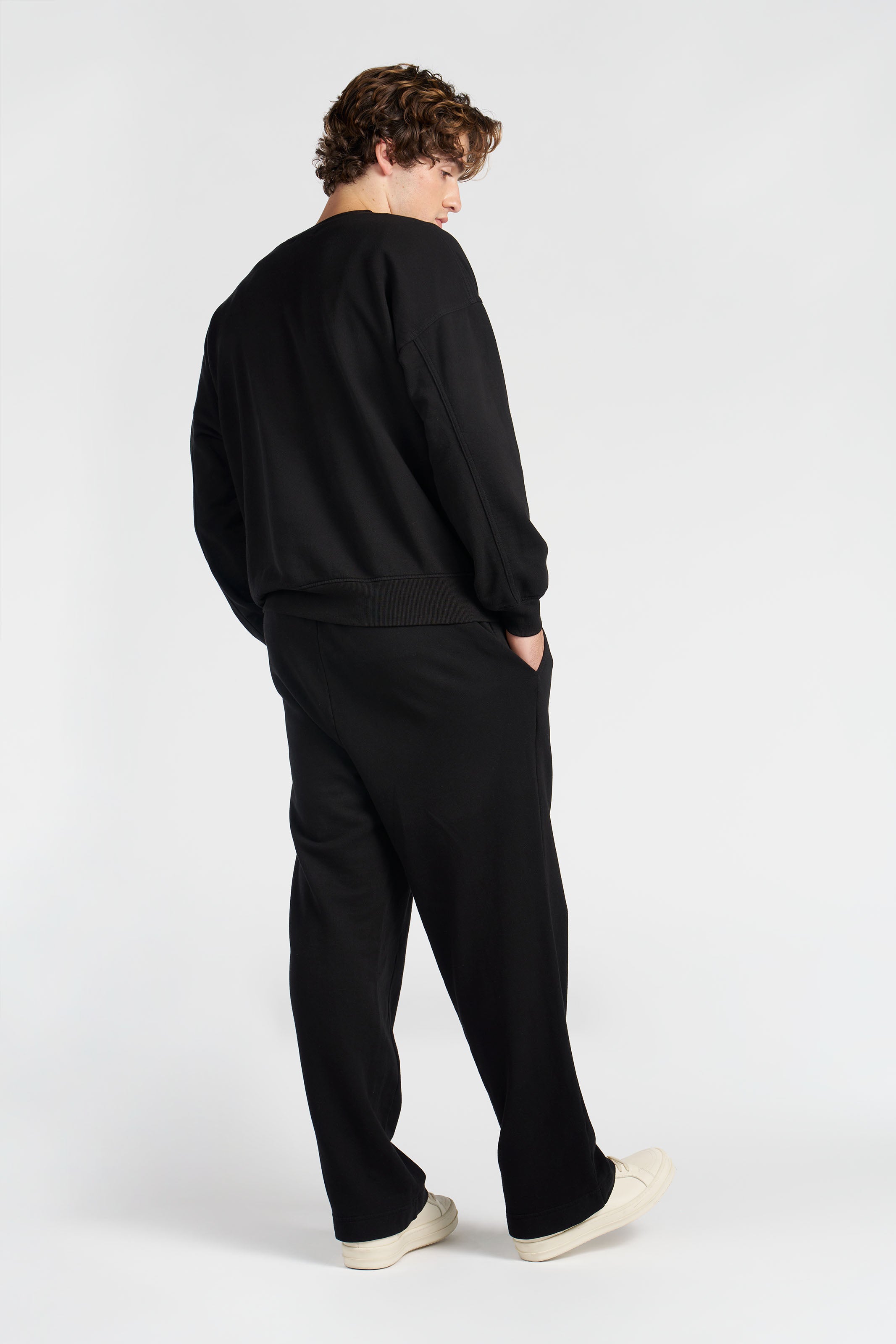 Montreal Crew Sweatshirt - Jet Black | Cotton Citizen