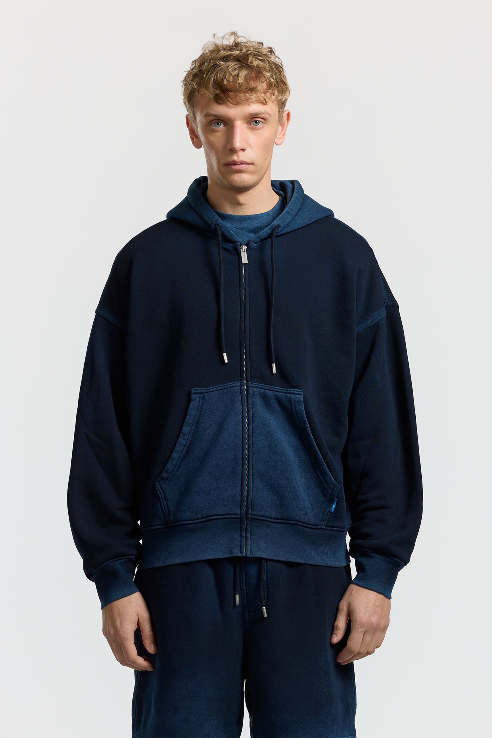 U822789BOSTONZIPHOODIEVINTNAVY