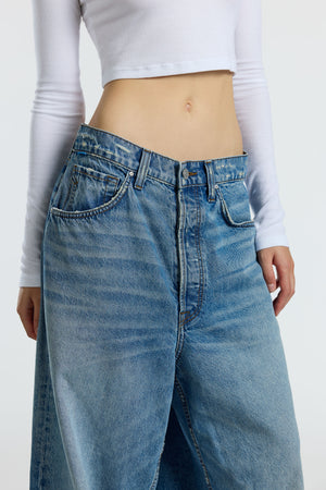 Belted Baggy Women's Jeans - Light Wash