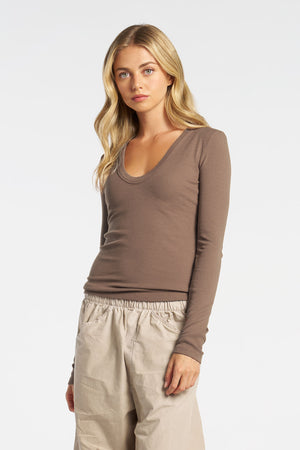 Verona U-Neck Shirt